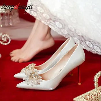 Женские туфли-лодочки на высоком каблуке с квадратной пряжкой и кристаллами 2023, элегантные шелковые свадебные туфли на тонком каблуке, женские модельные туфли без застежки с острым носком