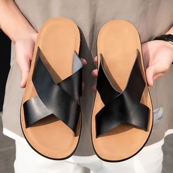 Новая модная летняя черная мужская обувь, винтажные итальянские туфли на плоской подошве, повседневные нескользящие пляжные сандалии, кожаные тапочки-шлепанцы, сандалии на плоской подошве
