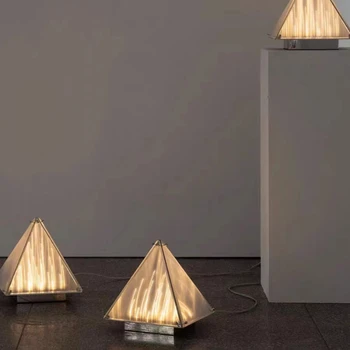 Пирамидальный торшер в гостиной, современный минималистичный дизайнерский светильник света и тени, спальня, кабинет, прикроватная тумбочка, настольная лампа