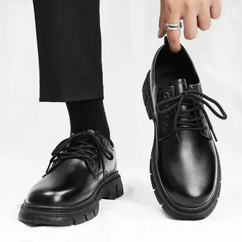 Костюм Мужская обувь Осень 2023, Новая повседневная кожаная обувь для мужчин, обувь для мальчиков с мягкой подошвой, зимняя мужская обувь для черной доски, мужская обувь